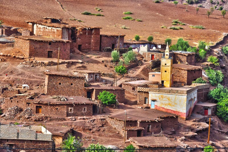 Berber landelijke architectuur van het gebied van Atlasbergen in Marokko stock afbeeldingen Berber landelijke architectuur van het gebied van Atlasbergen in Marokko stock afbeeldingen