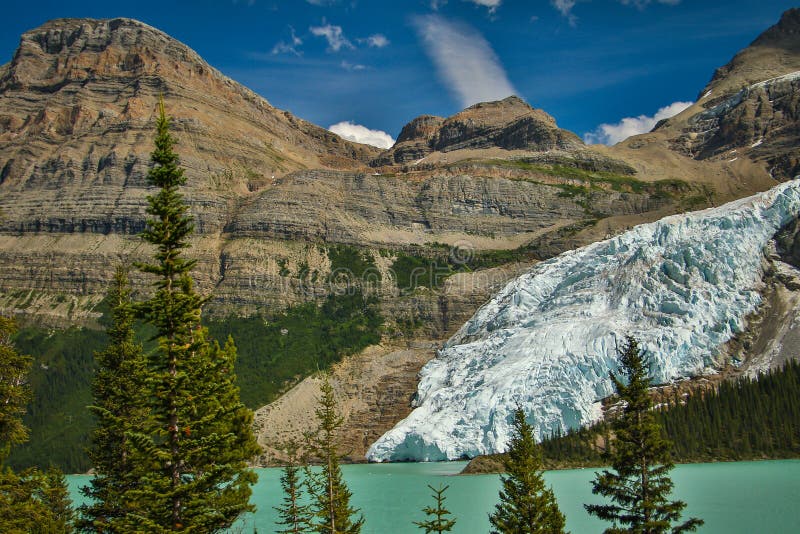 Berg glacier falling into Berg Lake, British Colombia, Canada