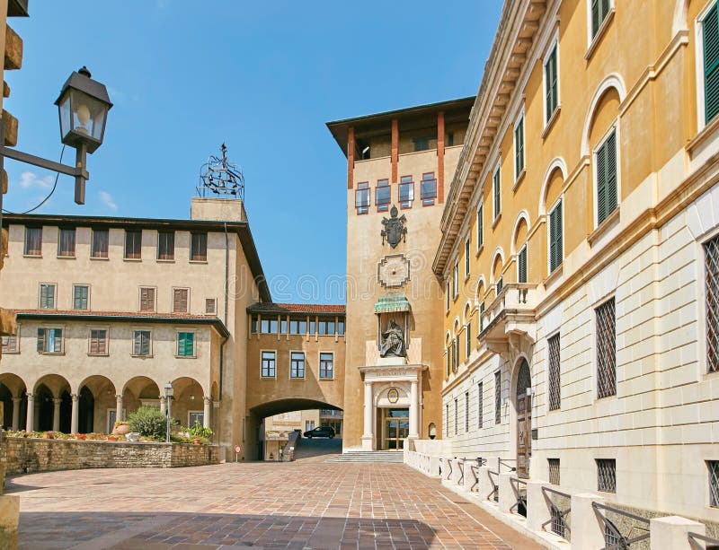 Giovanni XXIII Seminario Vescovile, Bergamo, Lombardia, Italia, Europa Foto  stock - Alamy