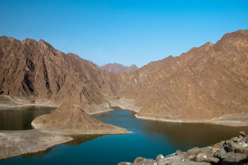 Berge in der DubaiWüste stockfoto. Bild von arabisch 10384332