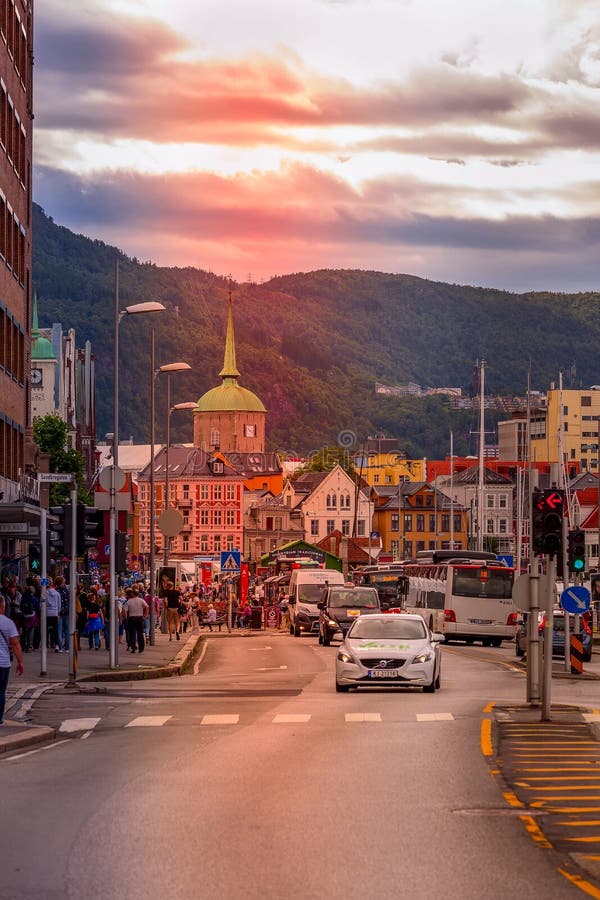 Bergen Norge solnedgångsikt med Bryggen arkivfoto Bergen Norge solnedgångsikt med Bryggen arkivfoto