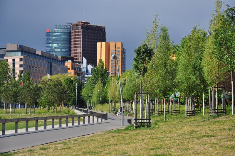 Berlijn, Potsdamer Platz en stedelijke parkmening duitsland stock foto Berlijn, Potsdamer Platz en stedelijke parkmening duitsland stock foto
