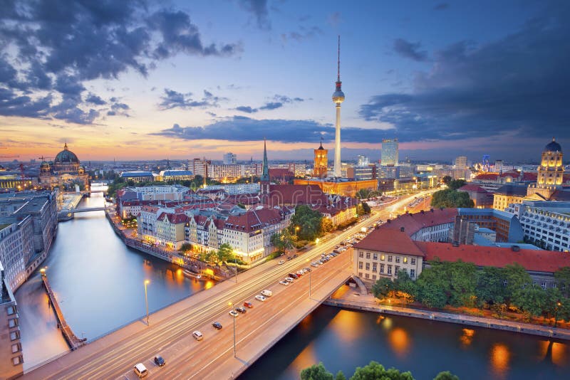 Veduta aerea di Berlino, durante un bel tramonto.