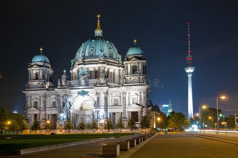 Berlin dom basztowy tv zdjęcia royalty free