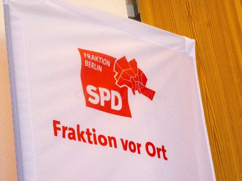 Sticker - Soziale Politik fuer Dich - Symbol SPD Berlin, Bildtermin zur  Vorstellung der