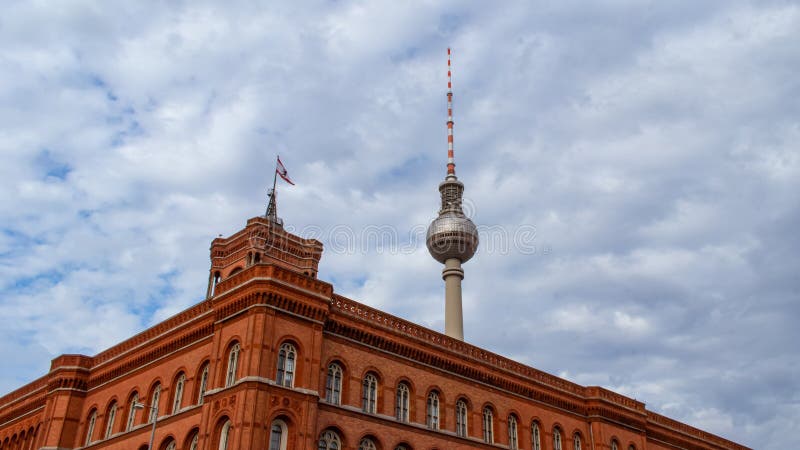 Berlín, nemecko 2019, október 13 slávny sála a berlín televízia veža.