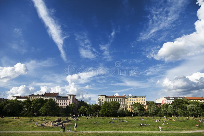 Tempo libero nel parco Berlino Germania di Gorlitzer immagini stock libere da diritti Tempo libero nel parco Berlino Germania di Gorlitzer immagini stock libere da diritti
