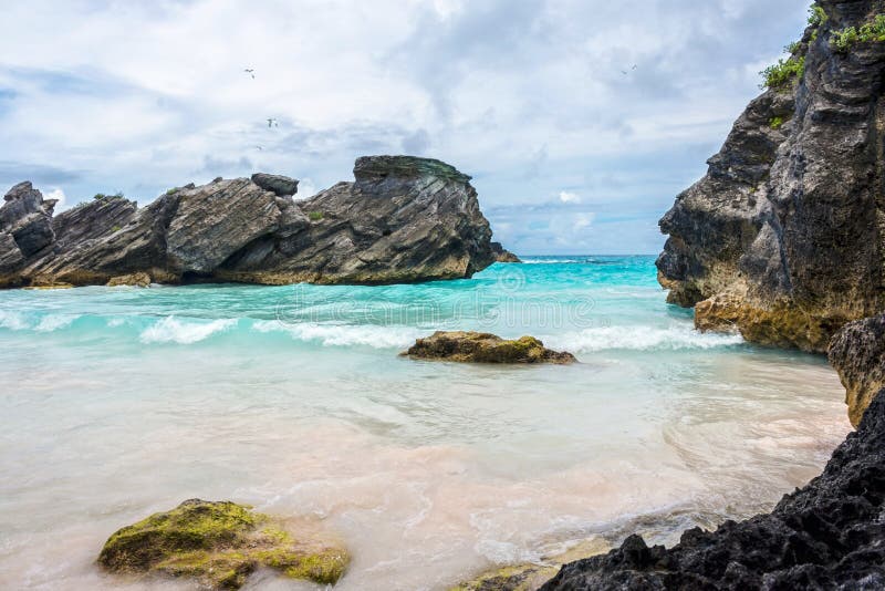 Bermuda Cove stock photo. Image of atlantic, rock, bermuda 72296694