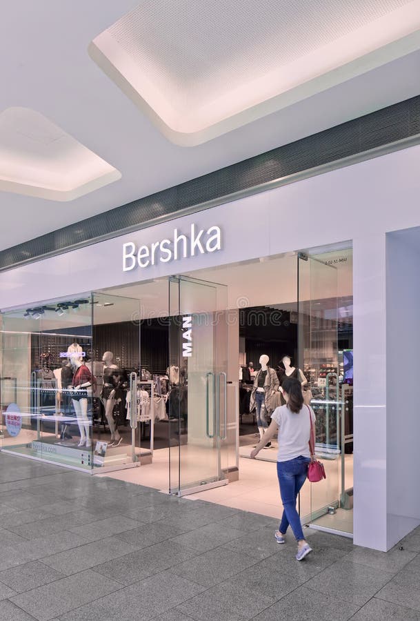 Bershka Outlet, Livat Shopping Mall, Beijing, China Stock Image - Image of logo, consumerism: 89801709