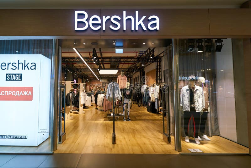 Bershka Stock Photos - Download 257 Royalty Free Photos