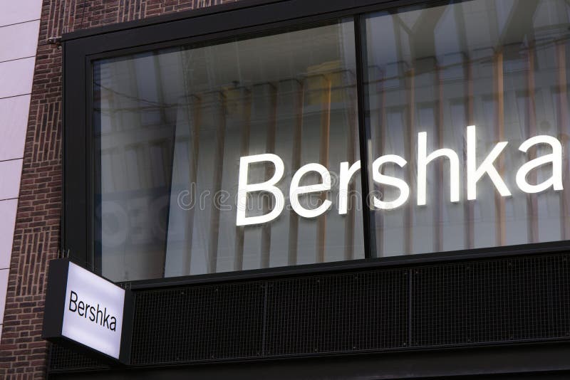 Bershka Logo editorial image. Image of customer, accessory - 20125635