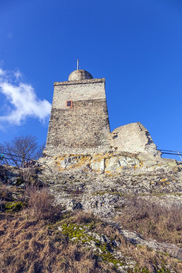 Berömd gammal slott Falkenstein royaltyfri fotografi Berömd gammal slott Falkenstein royaltyfri fotografi