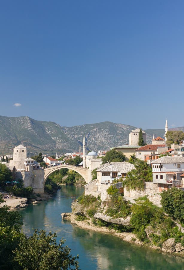 Berömd herzegovin gammala mostar för Bosnienbro