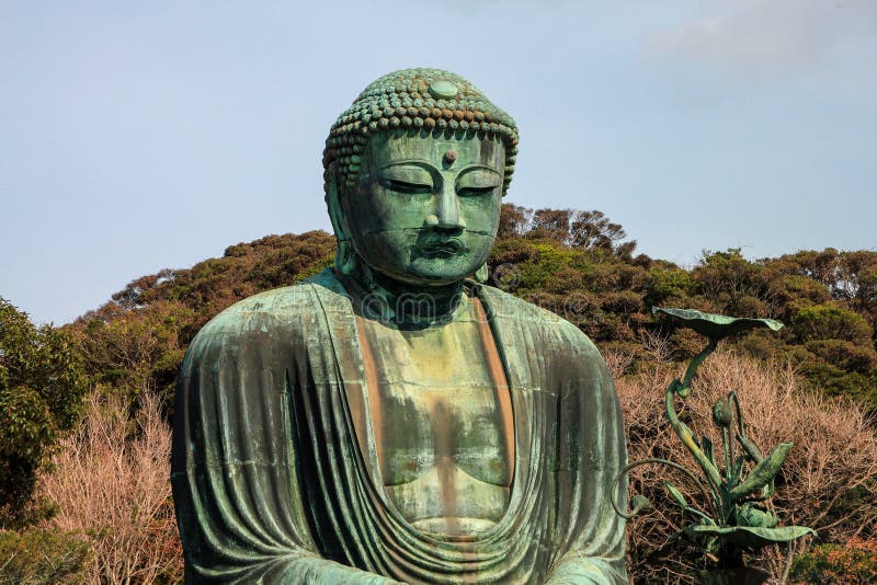 Berömt brons statyn av stora buddha, Kamakura, Japan royaltyfri bild Berömt brons statyn av stora buddha, Kamakura, Japan royaltyfri bild