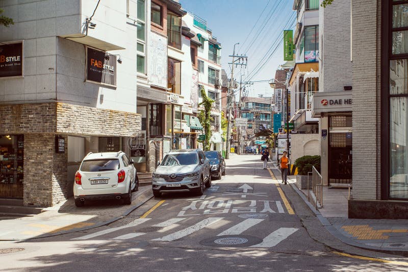 Berühmte Garosu-gilbereichsstraßen in Gangnam, Seoul lizenzfreie stockfotografie Berühmte Garosu-gilbereichsstraßen in Gangnam, Seoul lizenzfreie stockfotografie