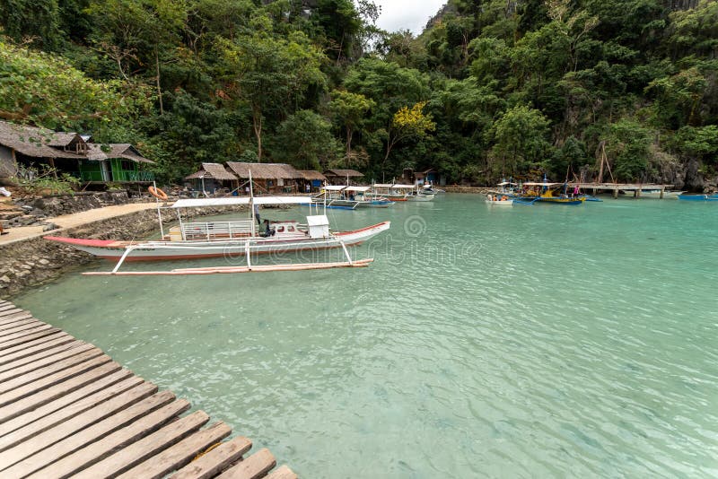 Best Tour Spot Kayangan Lake In Coron Palawan Editorial Best Tour Spot Kayangan Lake In Coron Palawan Editorial