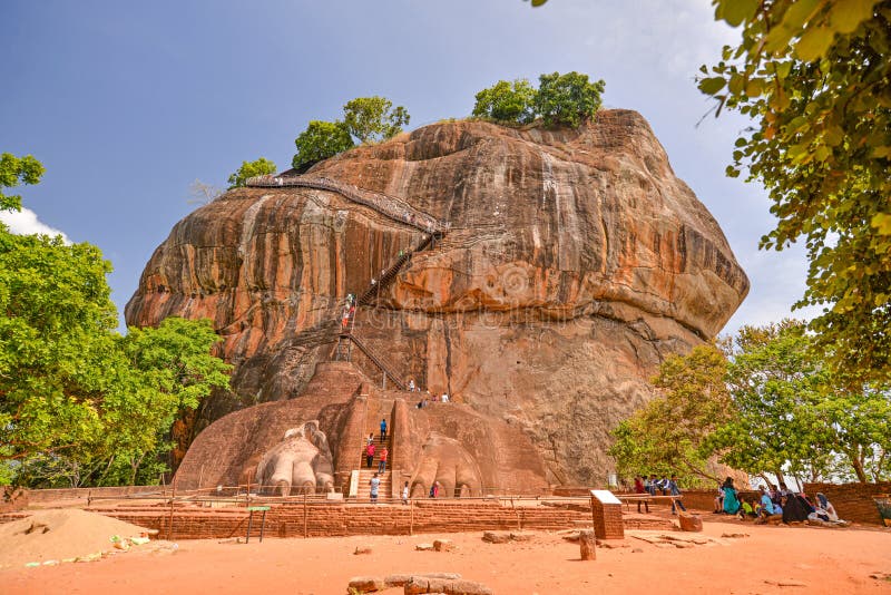 Besucher An Sigiriya-Felsen, Sri Lanka Redaktionelles Bild - Bild von