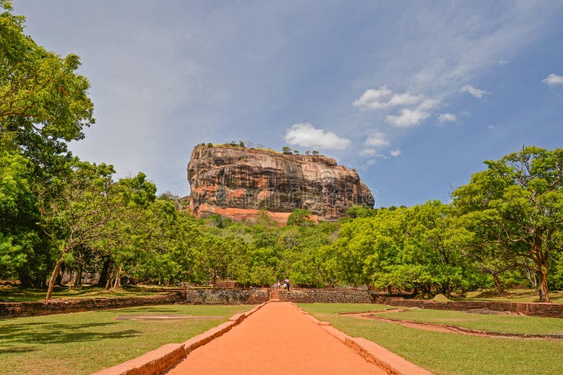 Besucher An Sigiriya-Felsen, Sri Lanka Redaktionelles Bild - Bild von