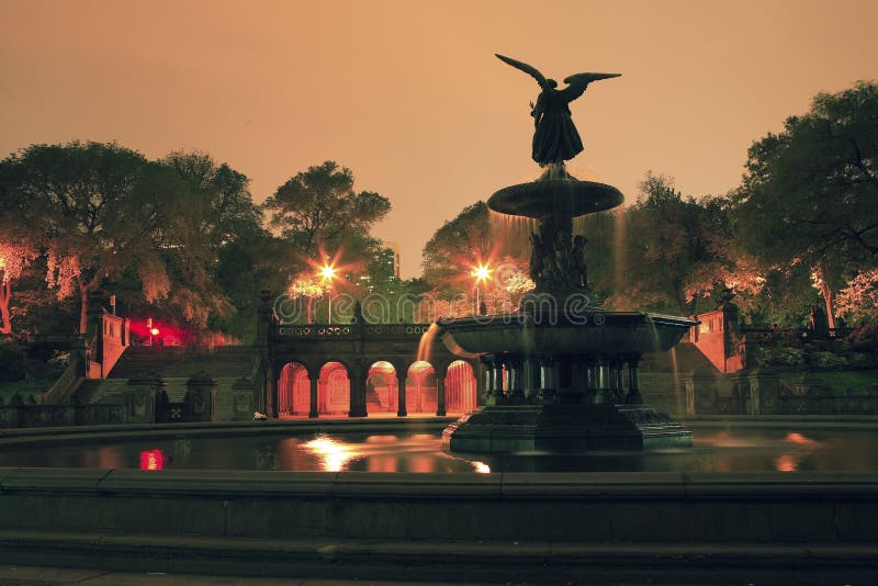 941 fotos de stock e banco de imagens de Bethesda Terrace Central Park -  Getty Images