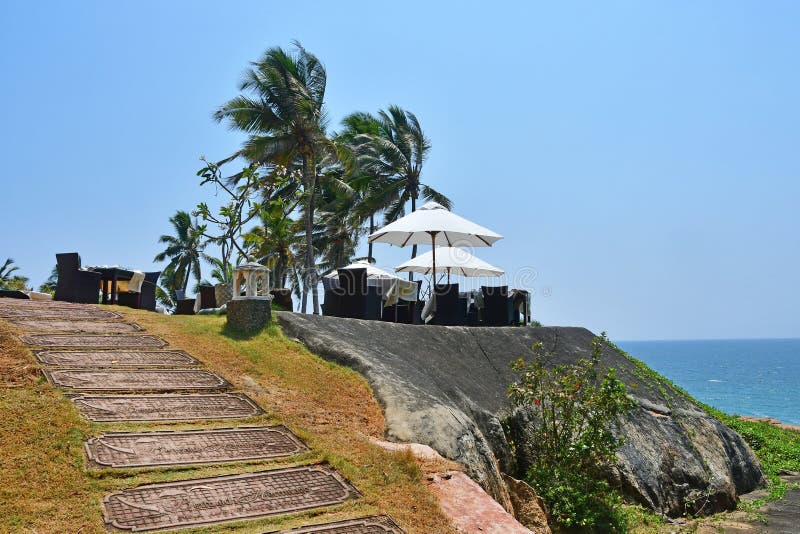 Bethsaida Kerala, Indien, mars, 09, 2019 Restaurang p? kusterna av det indiska havet p? den Ayurvedic semesterortBethsaida eremit royaltyfria bilder Bethsaida Kerala, Indien, mars, 09, 2019 Restaurang p? kusterna av det indiska havet p? den Ayurvedic semesterortBethsaida eremit royaltyfria bilder