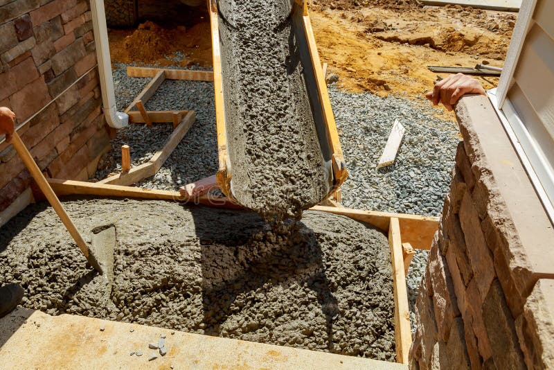 Betonowy dolewanie podczas reklamy betonuje podłoga budować obrazy stock Betonowy dolewanie podczas reklamy betonuje podłoga budować obrazy stock