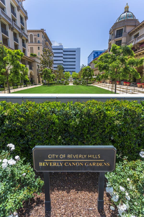 Beverly Cañon Gardens Parking