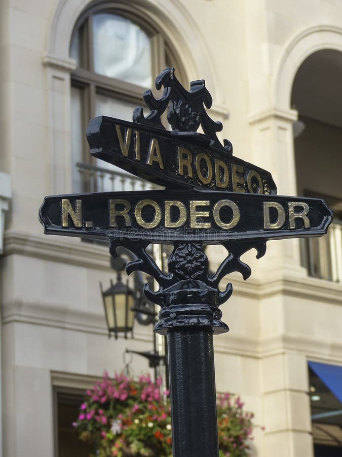 Beverly Hills Rodeo Drive Sign immagine stock libera da diritti Beverly Hills Rodeo Drive Sign immagine stock libera da diritti