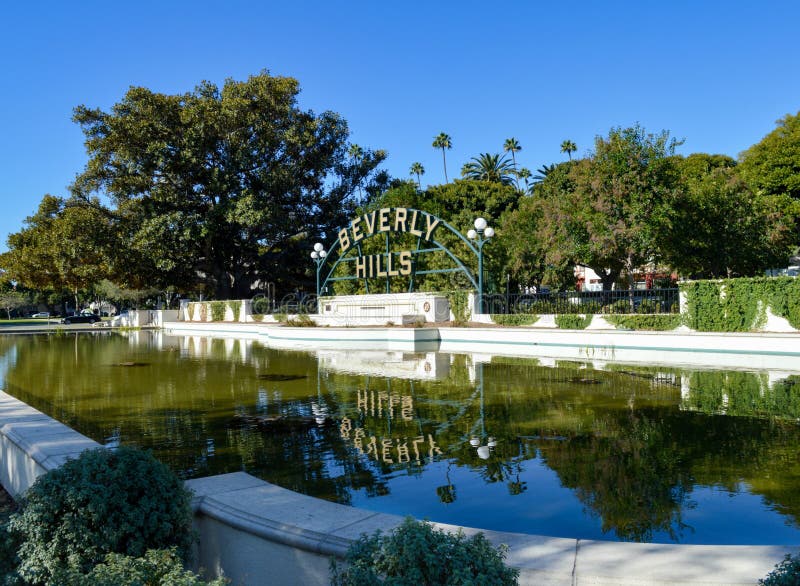 Beverly Hills Sign chez Beverly Gardens Park