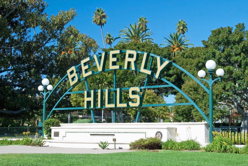 Beverly Hills signent dedans le stationnement de Los Angeles