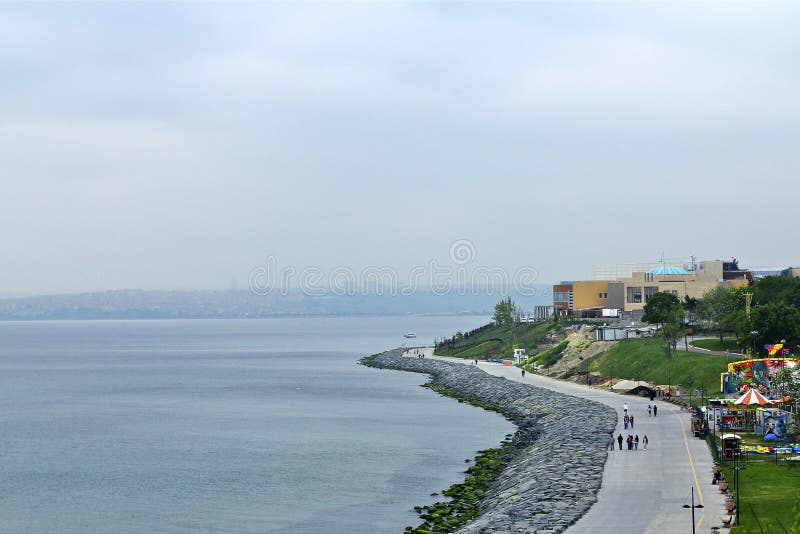 Bewolkte dag van İstanbul Bosphorus royalty-vrije stock fotografie Bewolkte dag van İstanbul Bosphorus royalty-vrije stock fotografie