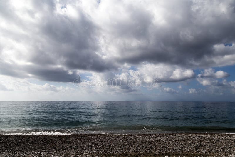 Bewolkte hemel over de Middellandse Zee, Turkije Rebecca 36 stock foto Bewolkte hemel over de Middellandse Zee, Turkije Rebecca 36 stock foto