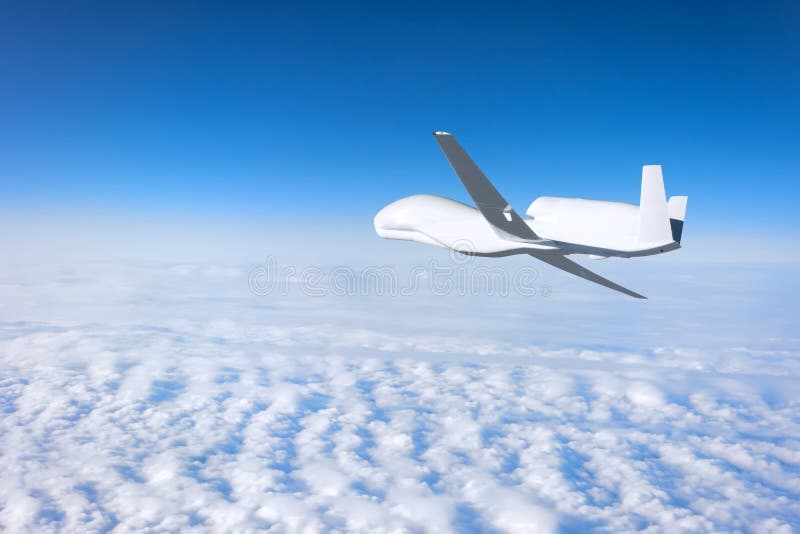 Bezzałogowy statek powietrzny latający wysoko nad niebem nad misją chmur. elementy tego obrazu dostarczone przez nasę.
