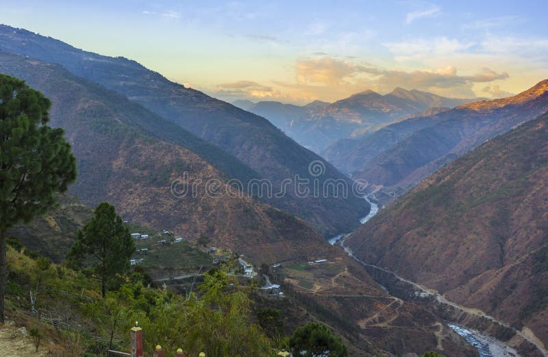 Bhutan wschodnie góry blisko Trashigang - Wschodni Bhutan