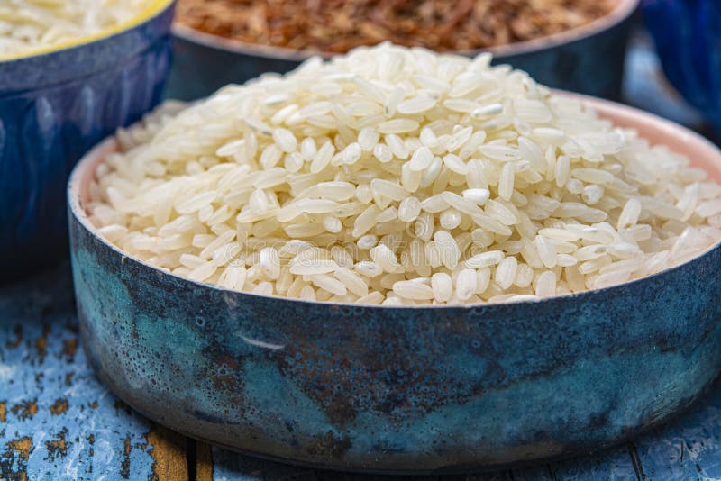 Biali włoscy arborio ryż używać dla robić risotto naczyniu zdjęcie royalty free Biali włoscy arborio ryż używać dla robić risotto naczyniu zdjęcie royalty free