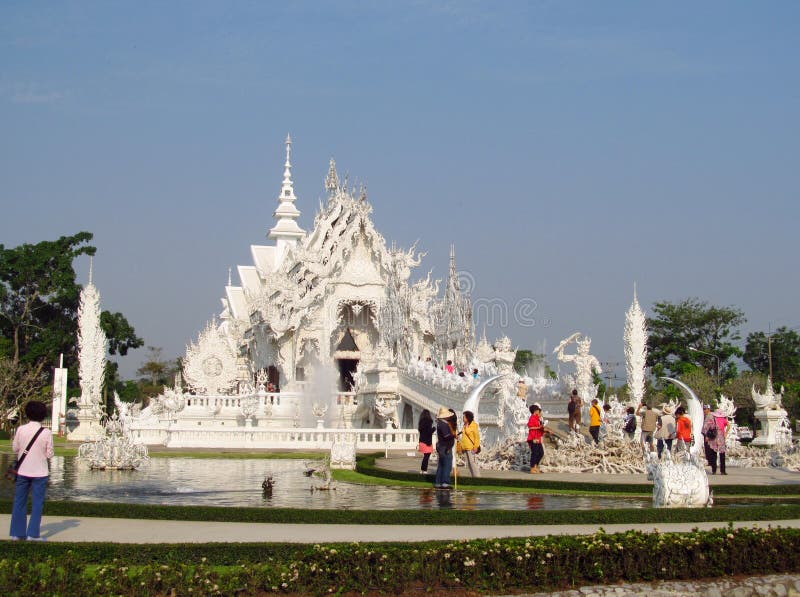 Biały Świątynny Wata Rong Khun in Chiang Raja obraz stock