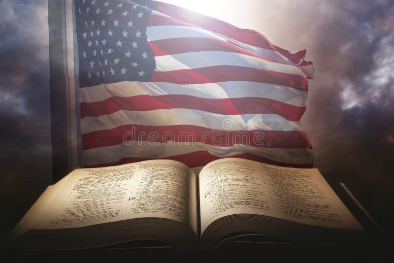 Bibbia santa con la bandiera americana fotografie stock Bibbia santa con la bandiera americana fotografie stock