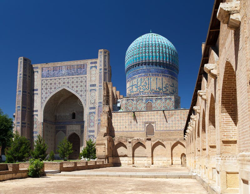 Bibi-Khanymmoschee - Registan - Samarkand - Usbekistan stockfotografie Bibi-Khanymmoschee - Registan - Samarkand - Usbekistan stockfotografie
