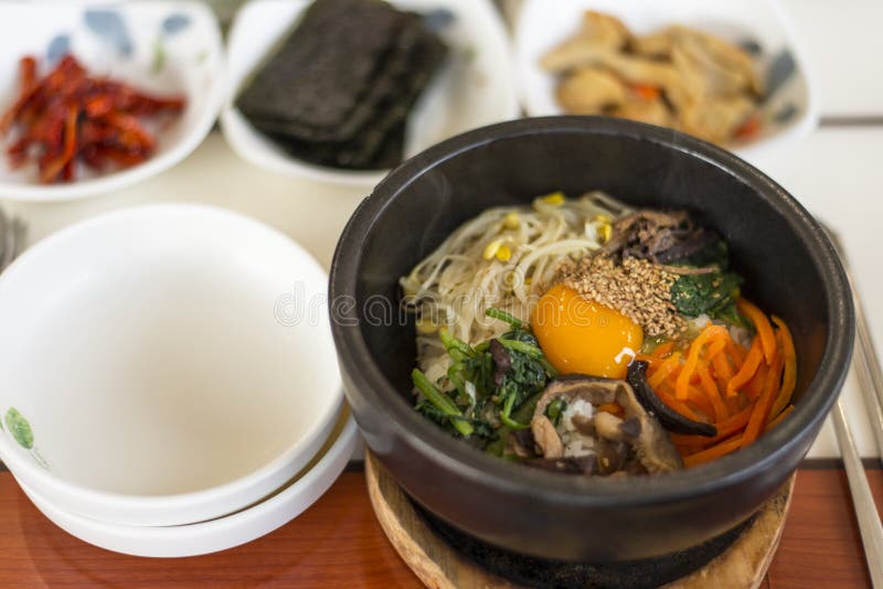 Bibimbap royalty-vrije stock afbeeldingen