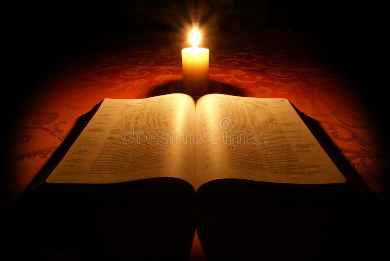 Bible Sainte Et Bougie Image Stock Image Du Chretien Bible Sainte Et Bougie Image Stock Image Du Chretien
