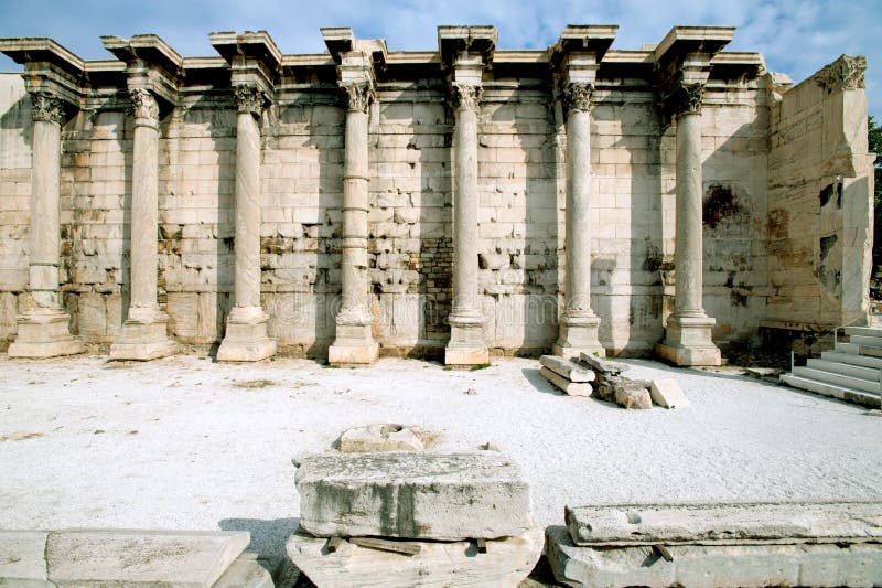 Recientemente Shipley contrabando Biblioteca Antigua De Hadrian, Atenas, Grecia Foto de archivo - Imagen de  dorado, exterior: 37610848