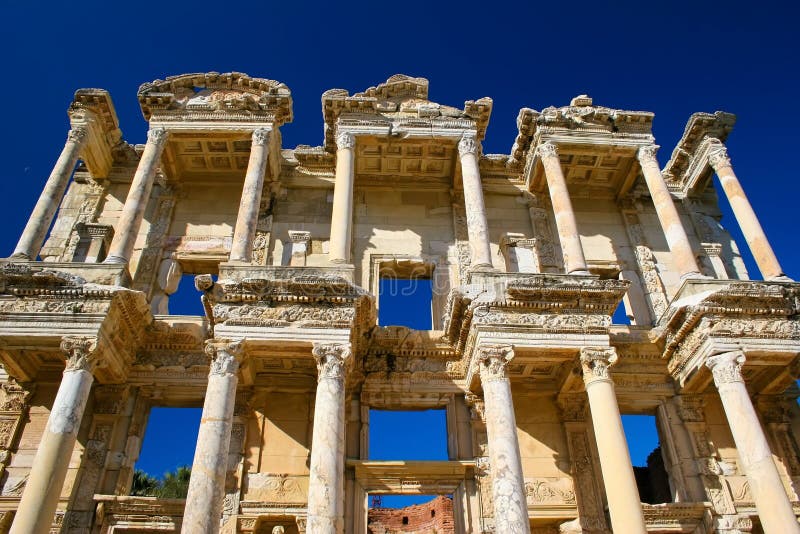 A biblioteca de Celsus imagem de stock A biblioteca de Celsus imagem de stock