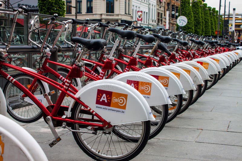 Bicicletas de aluguer imagens de stock royalty free