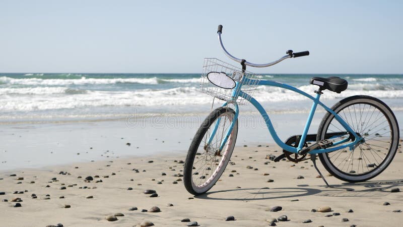 Bicycle Cruiser Bike By Ocean Beach, California Coast USA. Summertime ...