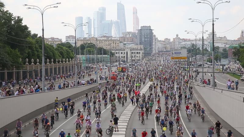 Bicycle a parada em Moscou a favor do desenvolvimento da infraestrutura do ciclismo, Moscou