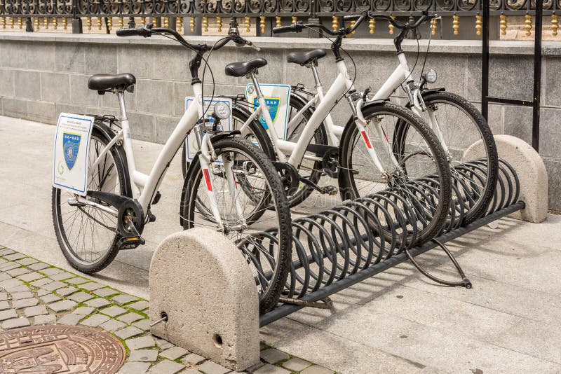 bicycle sharing system cost