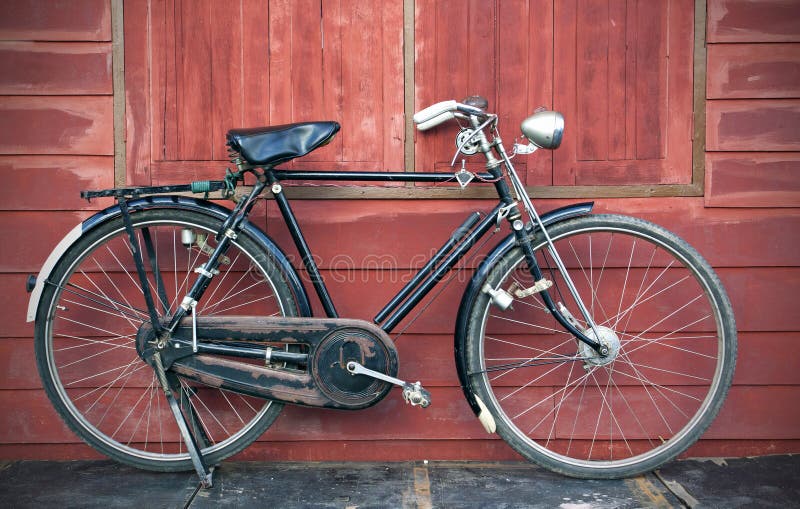 Bicyclette de cru images libres de droits Bicyclette de cru images libres de droits