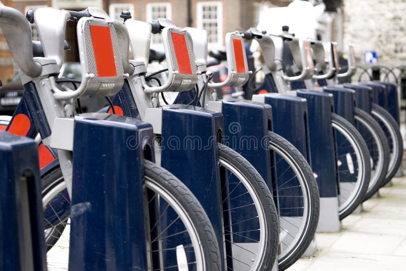 Bicyclettes pour le loyer images libres de droits Bicyclettes pour le loyer images libres de droits