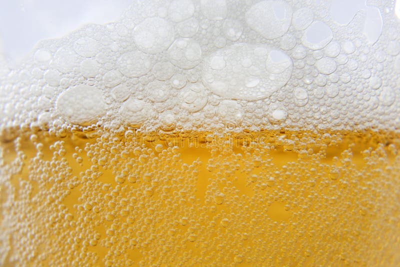 Biermakroschaumgummi und -luftblasen lizenzfreie stockfotos Biermakroschaumgummi und -luftblasen lizenzfreie stockfotos