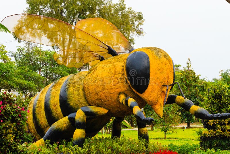 Big Bee Statue, Thailand editorial stock photo. Image of statue 42870233