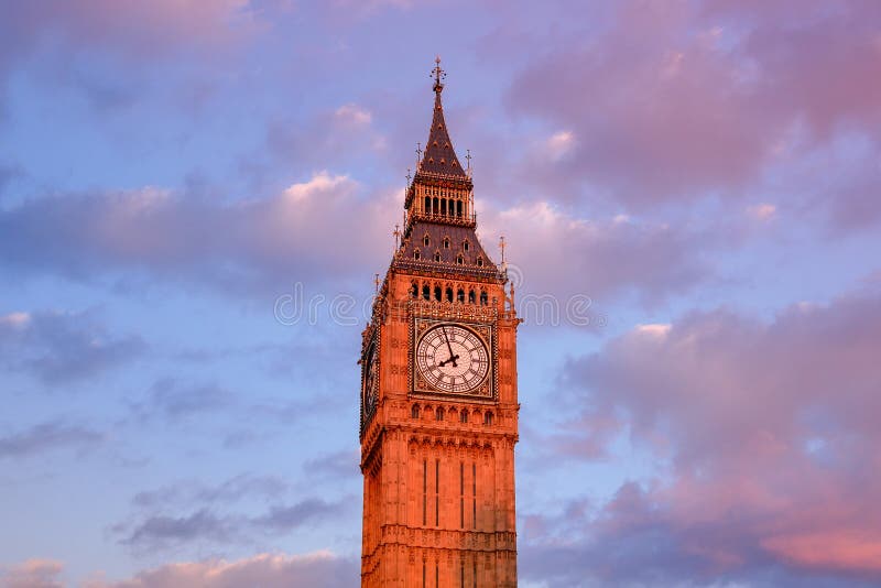 Big Ben en de abdij van Westminster in Londen, Engeland stock foto Big Ben en de abdij van Westminster in Londen, Engeland stock foto